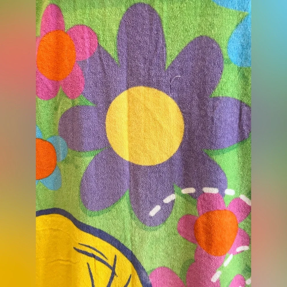 Vintage Looney Tunes Tweety Bird Flower Power Beach Towel Oversized 2000‎